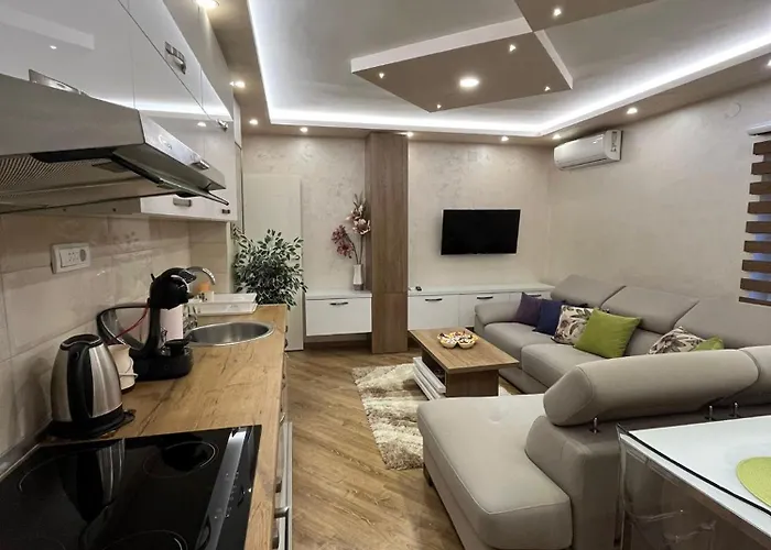 Sasa * Баина-Башта