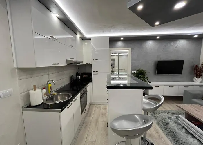 Sasa * Баина-Башта